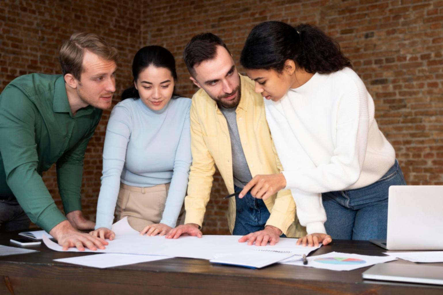 Professionelle Finanzberatung im modernen Büroumfeld